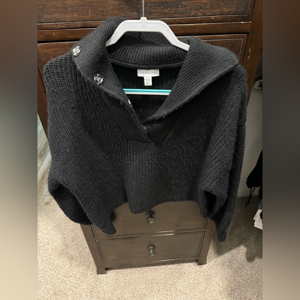 Topshop black pull over jacket with button shawl neck. Size 0-2.